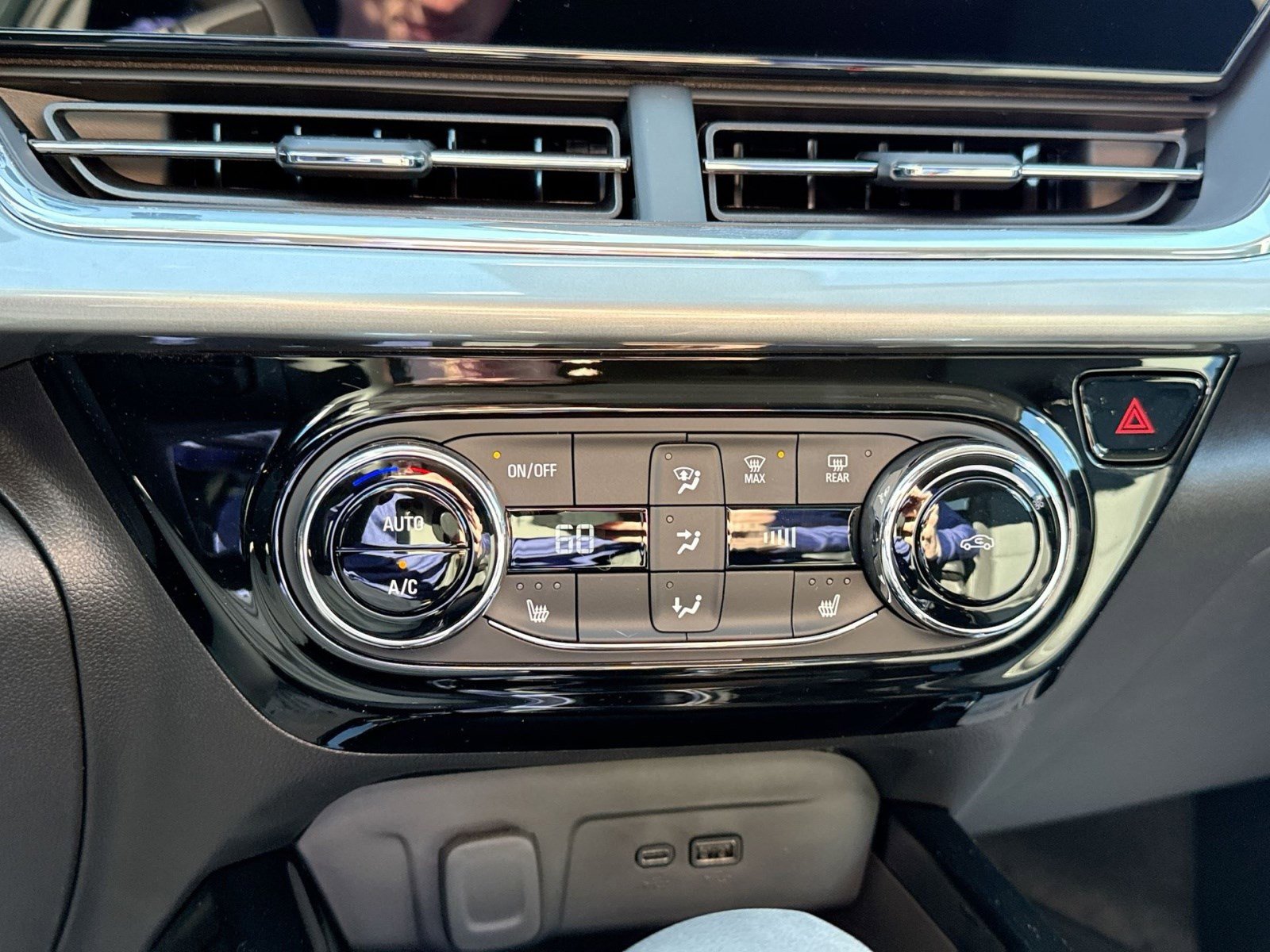 New 2026 Chevrolet Trax LT w/ Driver Confidence Package image 17