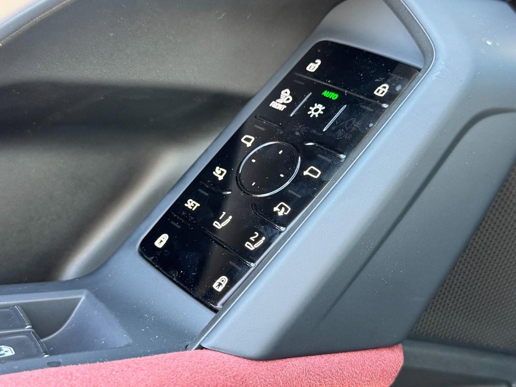 New 2025 Audi SQ5 Premium Plus image 12