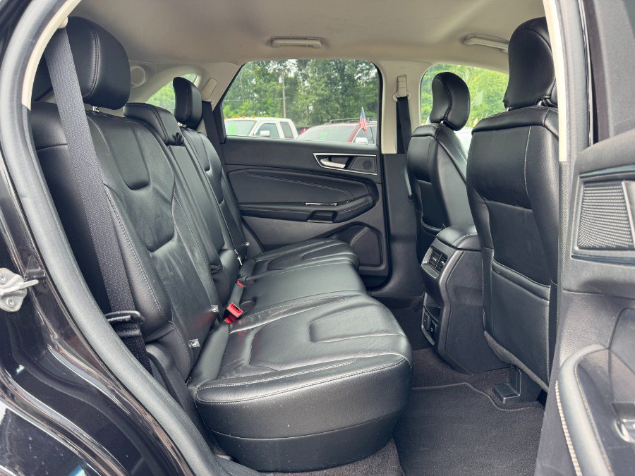 Used 2019 Ford Edge Titanium AWD/4WD image 18