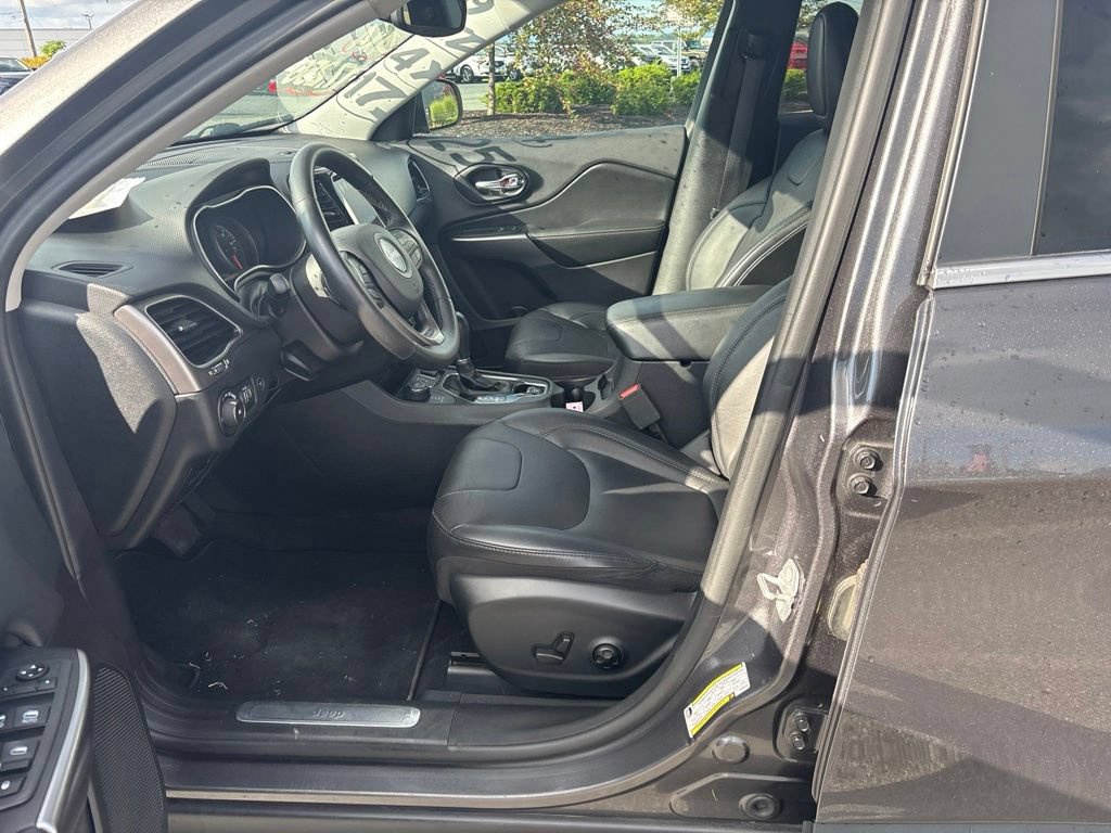 Used 2019 Jeep Cherokee Limited AWD/4WD image 11