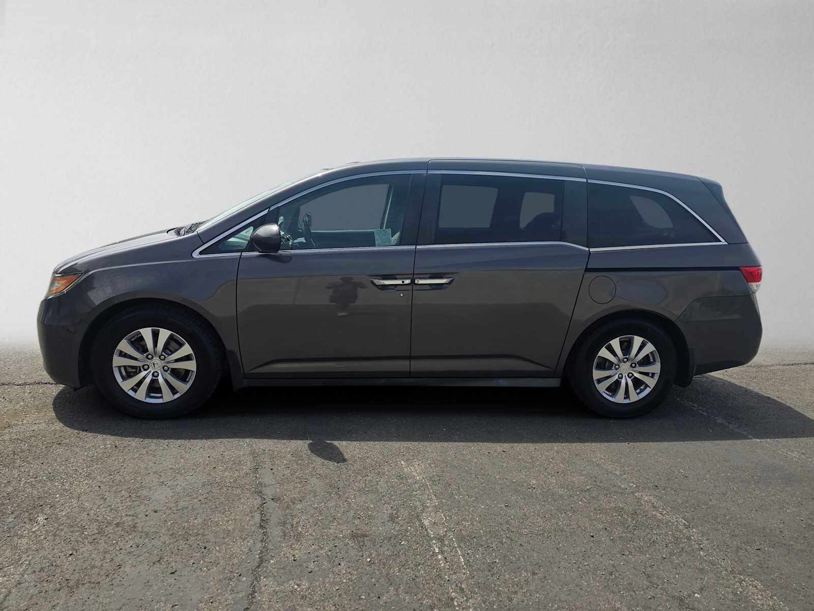 Used 2016 Honda Odyssey SE image 6