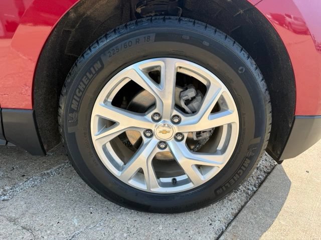 Used 2020 Chevrolet Equinox Premier AWD/4WD image 12