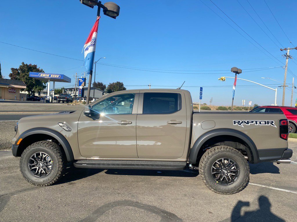 New 2025 Ford Ranger Raptor image 3