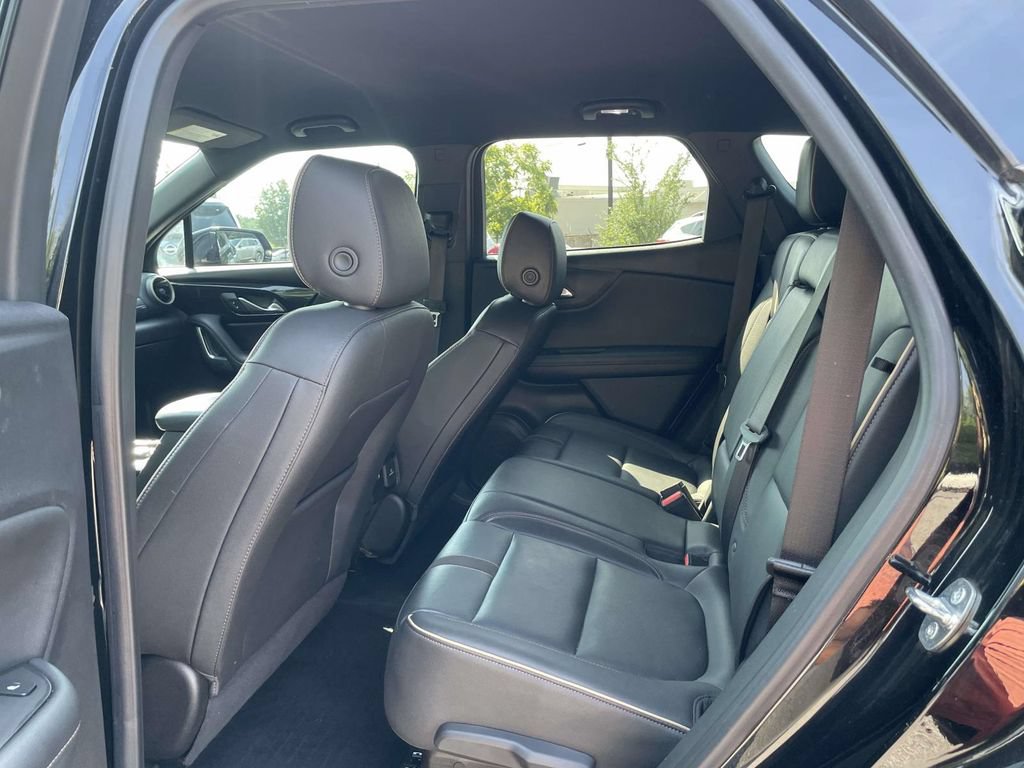 Used 2023 Chevrolet Blazer Premier w/ Enhanced Convenience Package FWD image 11