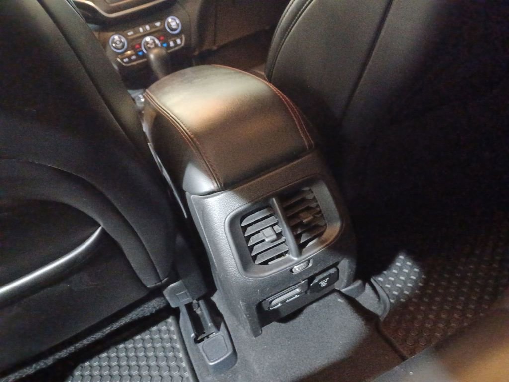 Used 2019 Jeep Cherokee Trailhawk image 21