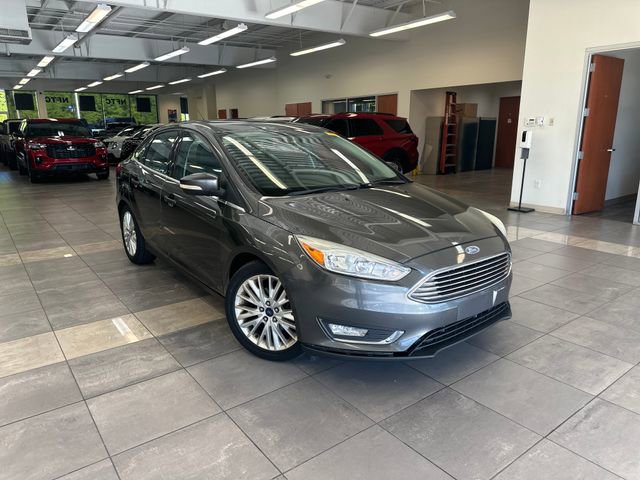 Used 2016 Ford Focus Titanium FWD image 1
