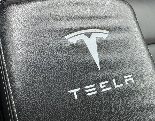 Used 2022 Tesla Model Y Performance image 17
