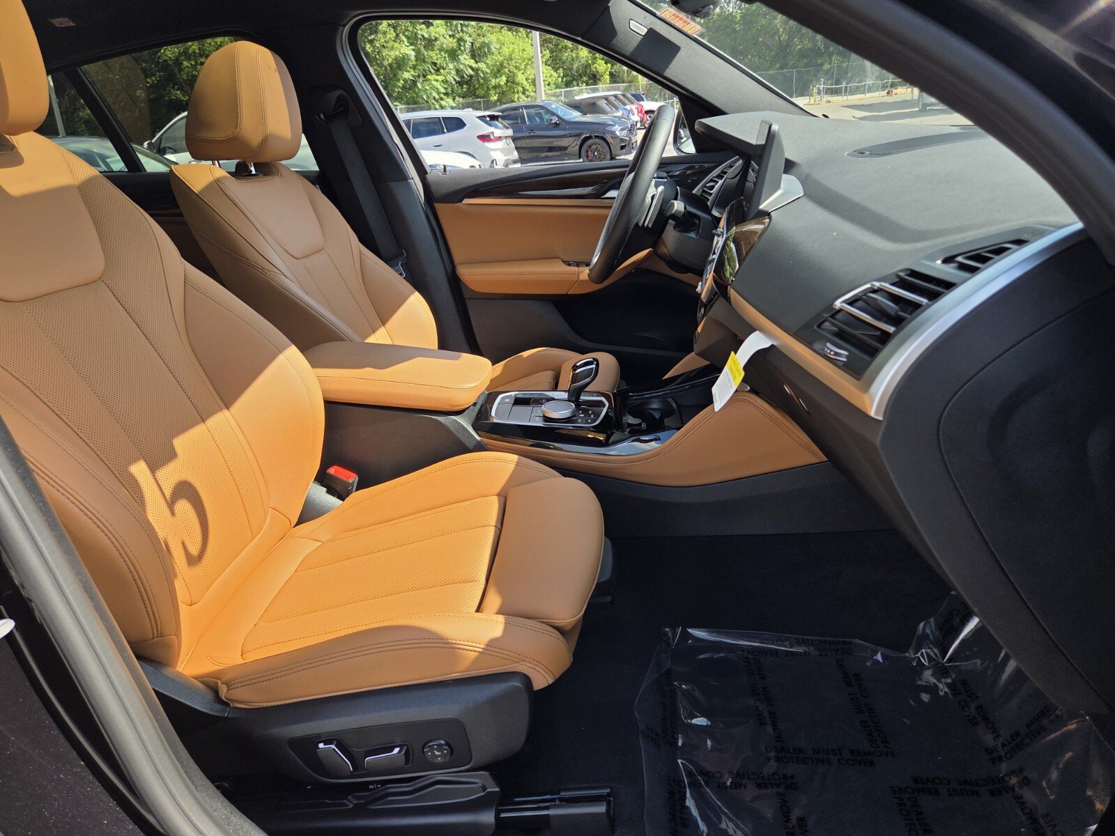 Certified 2025 BMW X4 xDrive30i AWD/4WD image 17