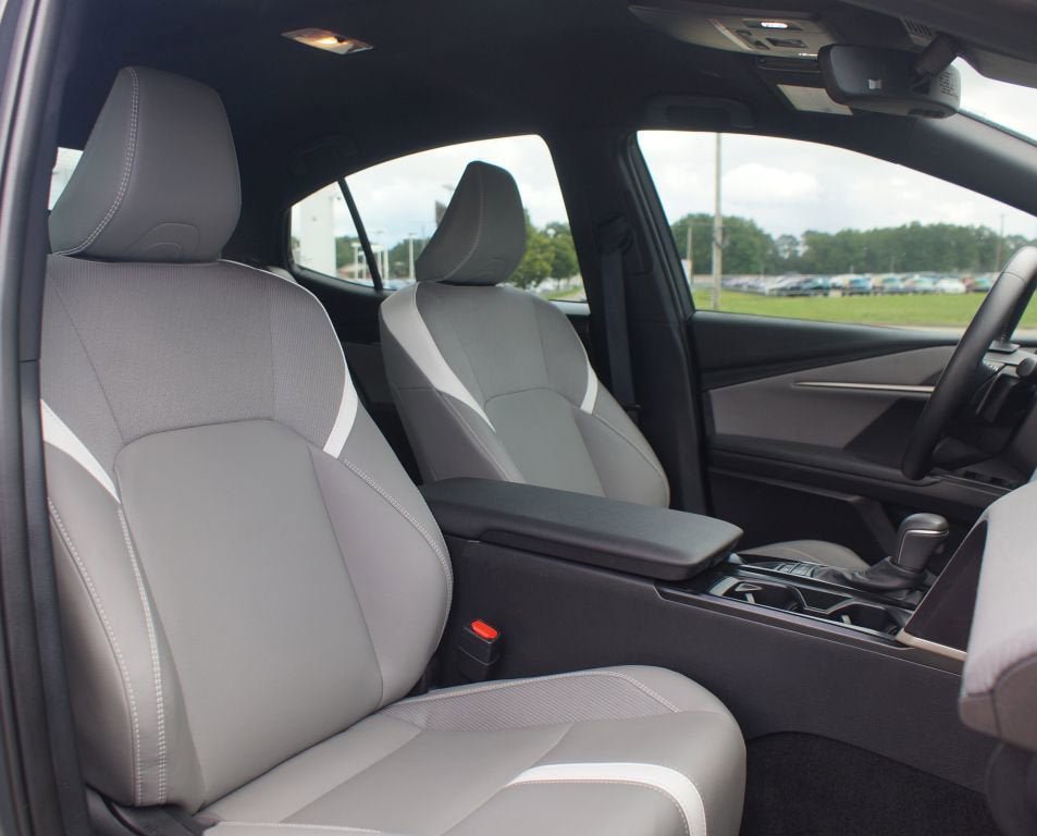 Used 2025 Toyota Camry SE w/ Convenience Package FWD image 23