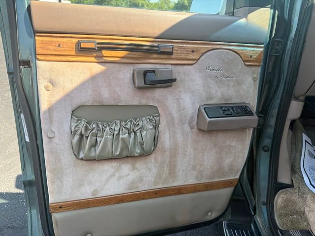 Used 1995 Ford E-150 and Econoline 150 RWD image 9