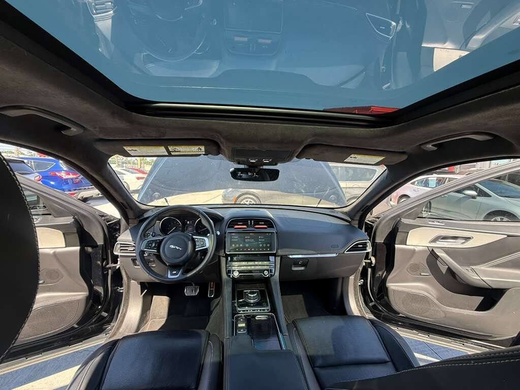 Used 2020 Jaguar F-PACE S AWD/4WD image 21