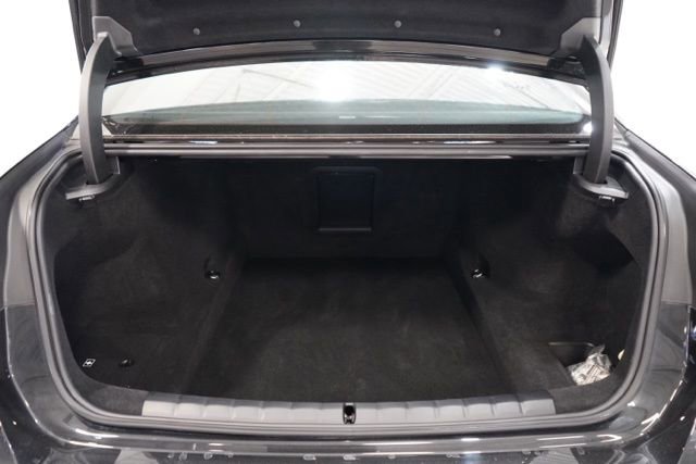 Used 2025 BMW 740i xDrive image 38