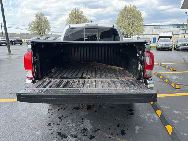 Used 2017 Toyota Tacoma SR5 image 6