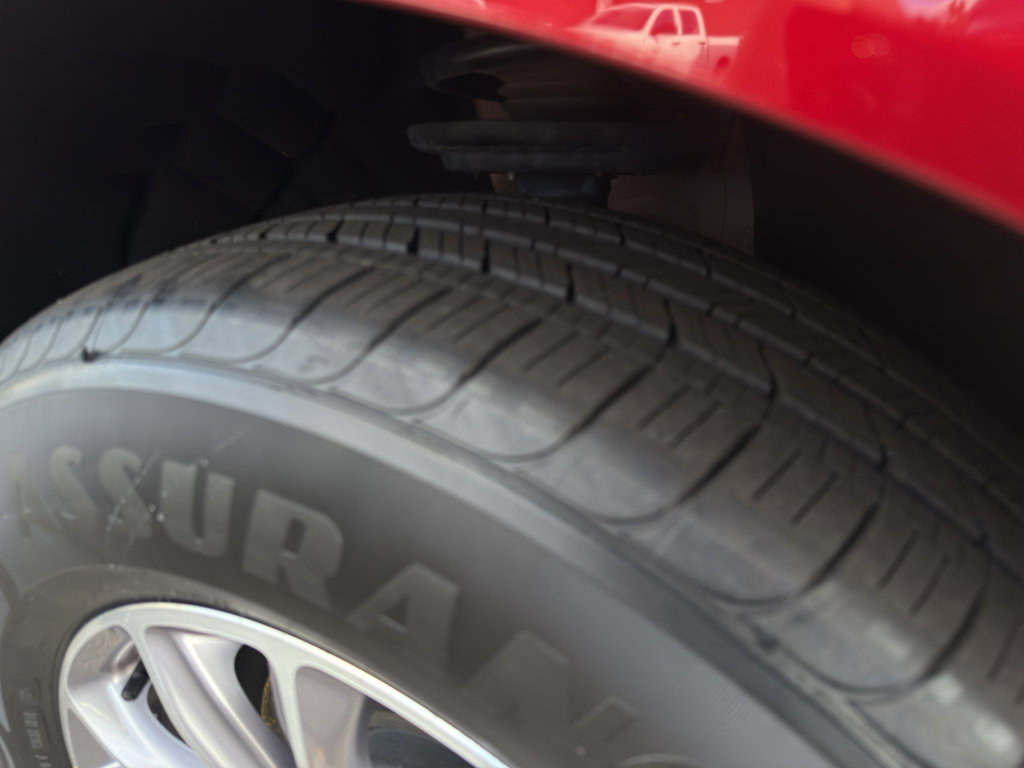 Used 2024 Buick Enclave Premium image 25