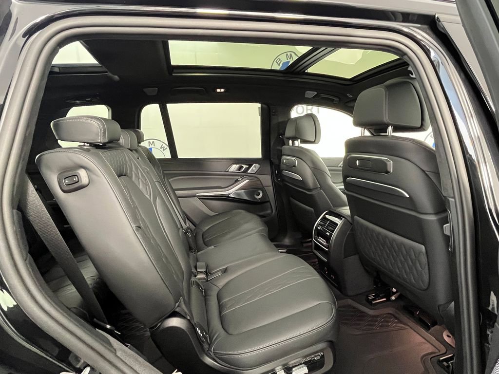 Certified 2025 BMW X7 M60i AWD/4WD image 20