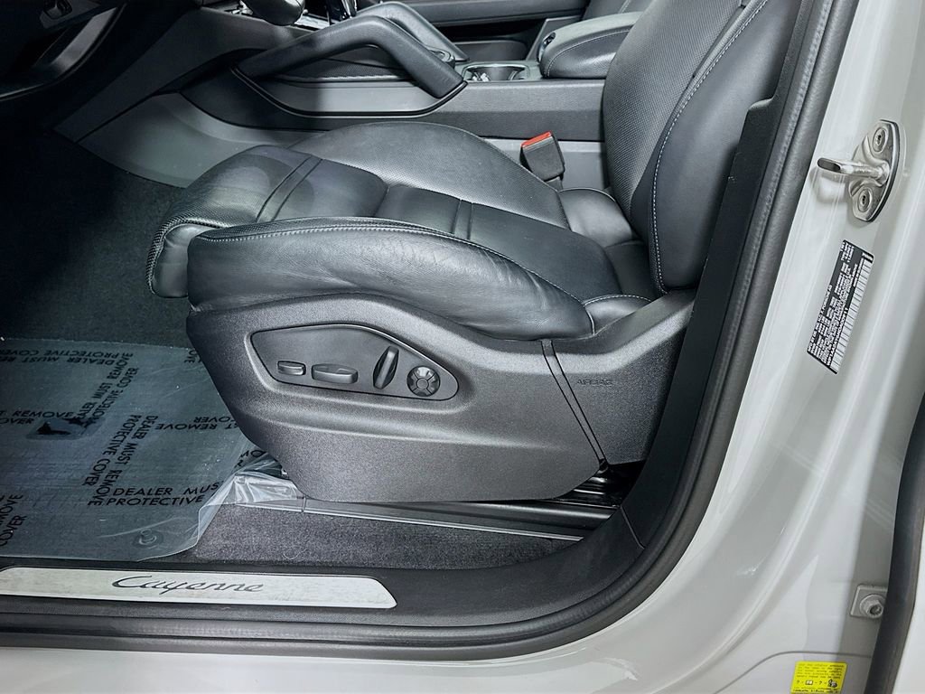 Certified 2022 Porsche Cayenne AWD/4WD image 22