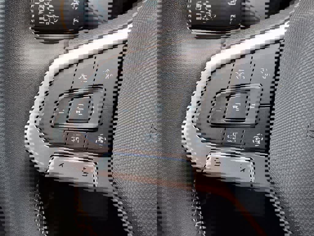 Used 2023 Volkswagen Atlas SE image 17