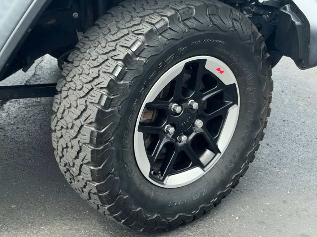 Used 2020 Jeep Wrangler Unlimited Rubicon w/ Dual Top Group AWD/4WD image 9