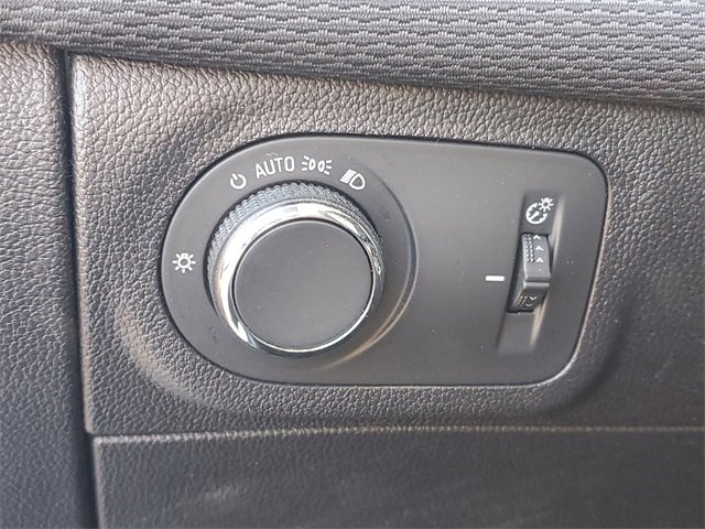 Certified 2017 Chevrolet Cruze LT w/ Convenience Package image 18