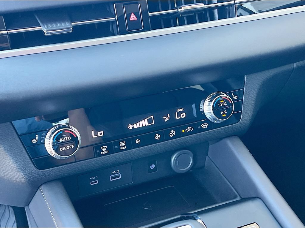 New 2026 Nissan Rogue SL AWD/4WD image 16