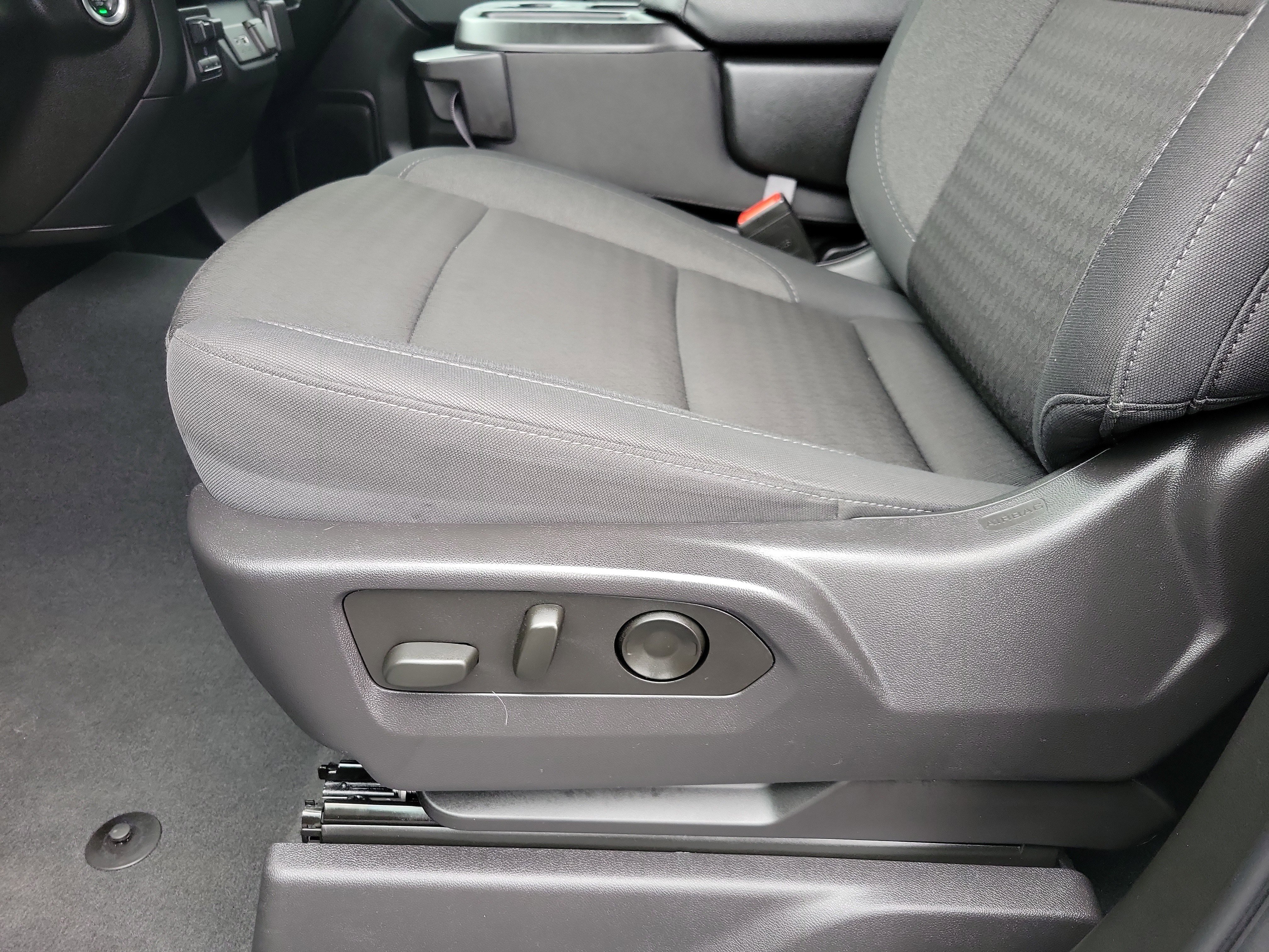 Used 2024 Chevrolet Silverado 1500 Custom w/ LPO, Dark Essentials Package image 5