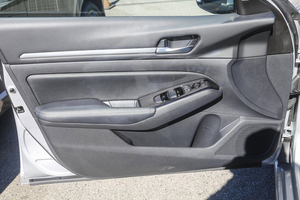 Used 2023 Nissan Altima 2.5 SV image 19