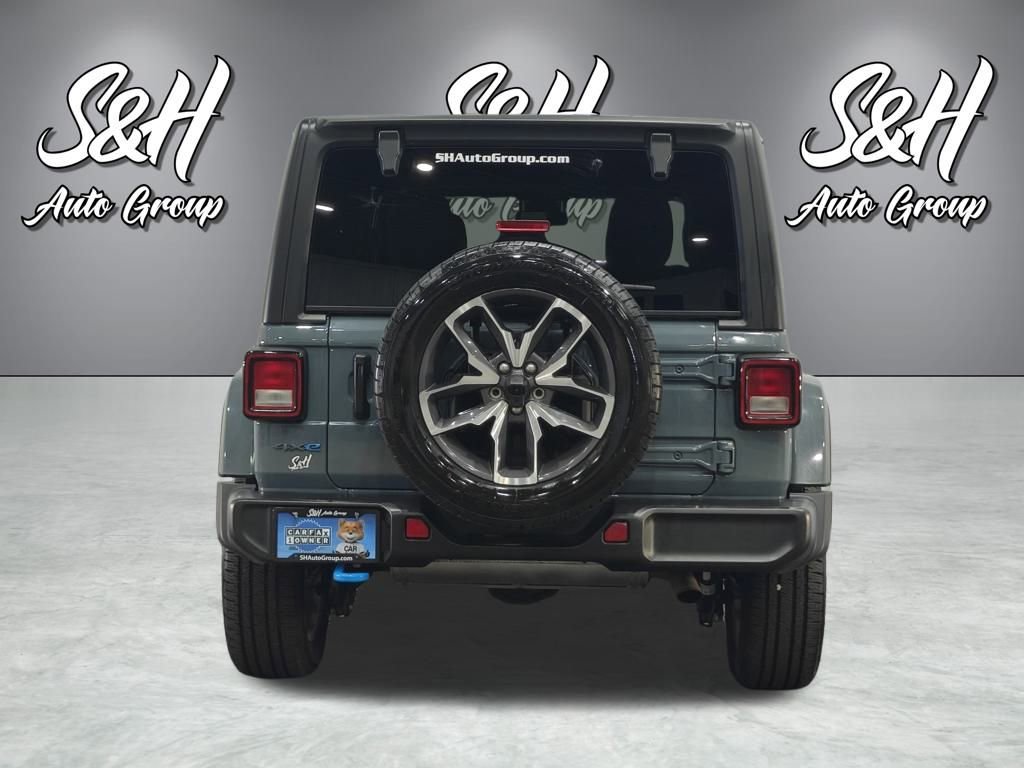 Used 2024 Jeep Wrangler Unlimited image 17