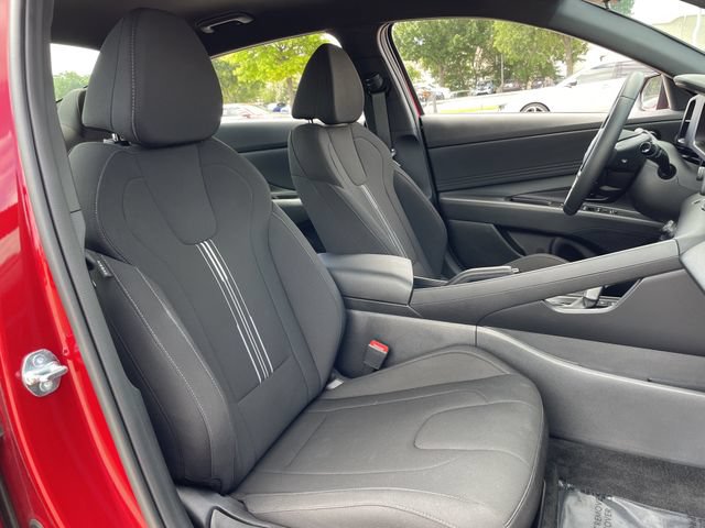 Used 2025 Hyundai Elantra Sport FWD image 25