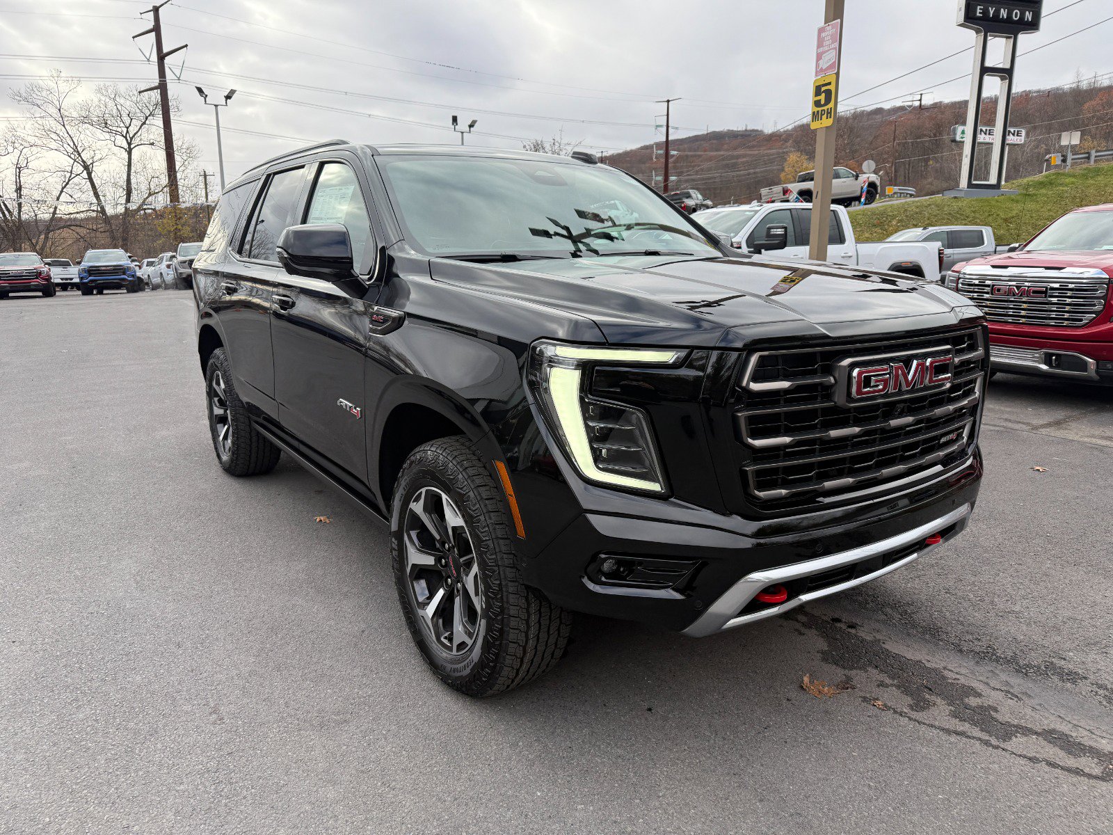 New 2026 GMC Yukon AT4 Ultimate w/ LPO, Illumination Package image 7