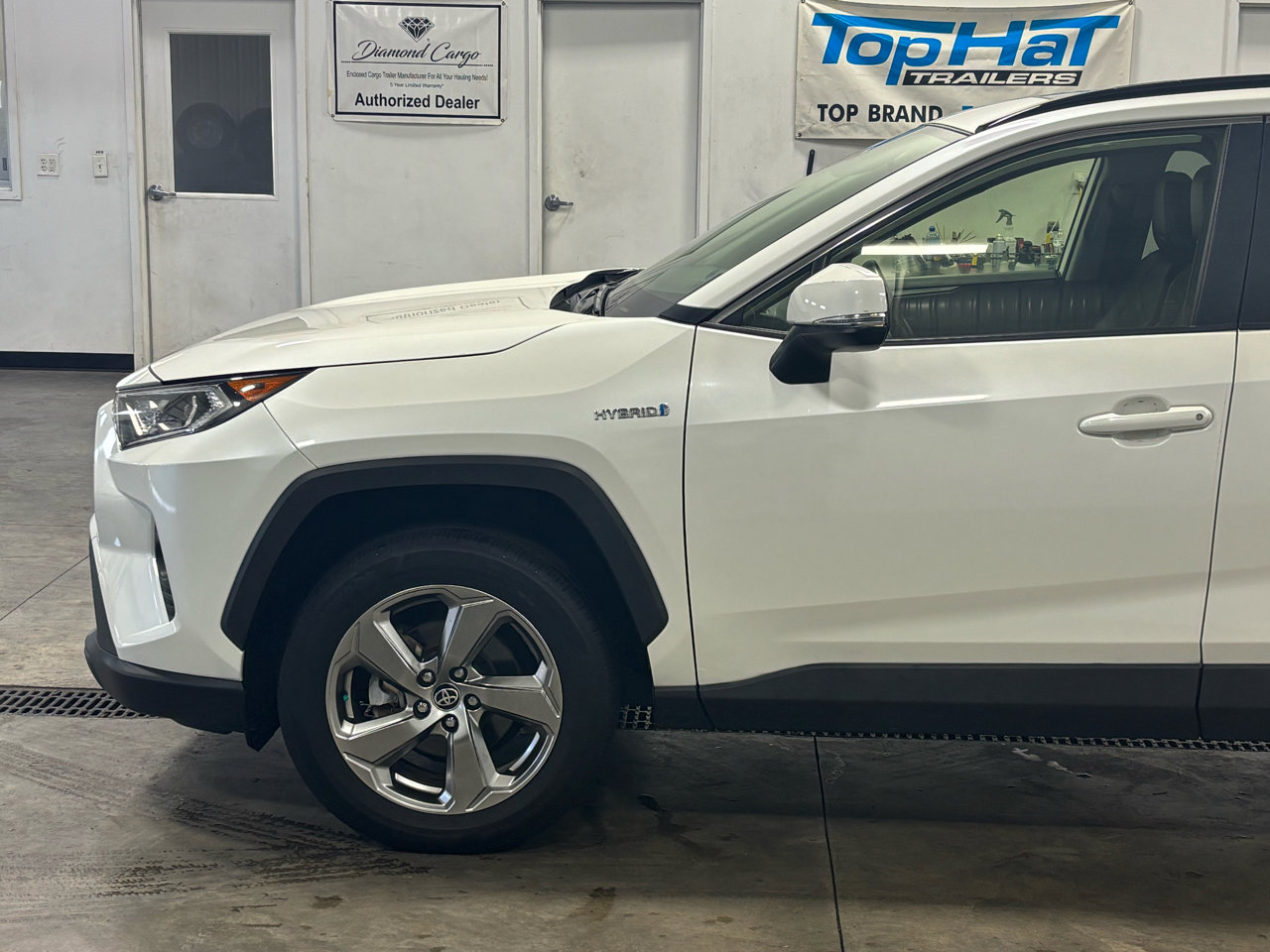 Used 2021 Toyota RAV4 XLE Premium image 10