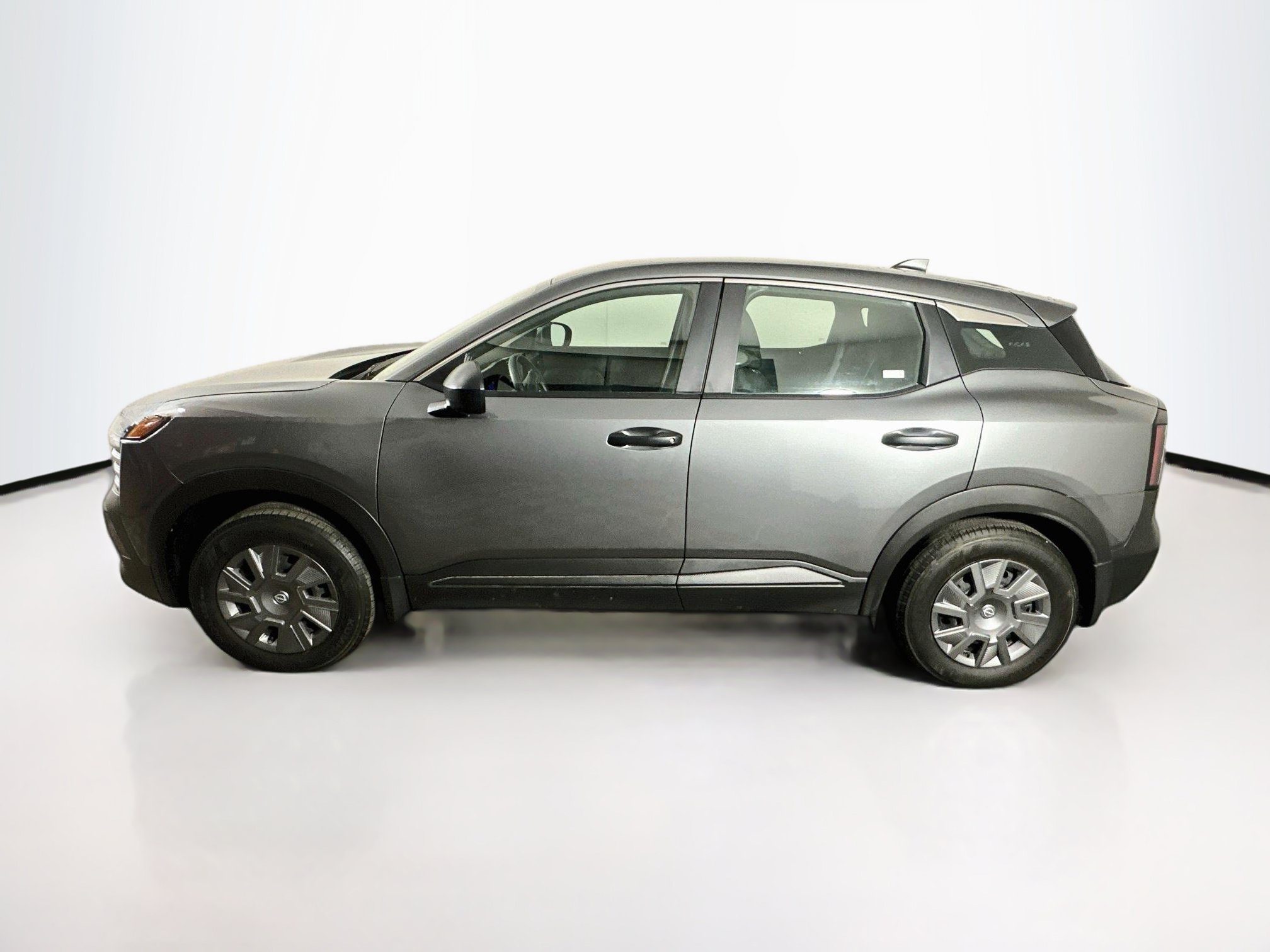 Used 2025 Nissan Kicks S AWD/4WD image 4