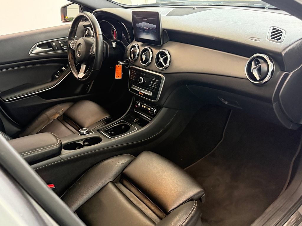 Used 2018 Mercedes-Benz GLA 250 image 17