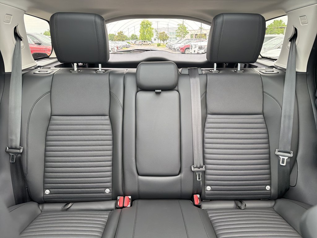 Used 2025 Land Rover Discovery Sport S AWD/4WD image 27