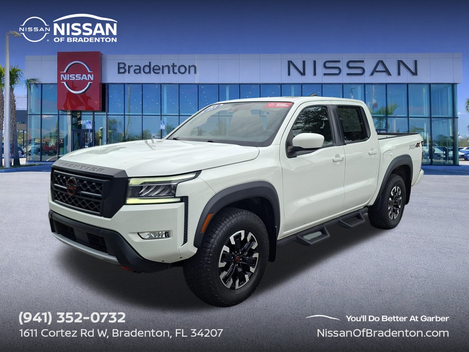 Used 2023 Nissan Frontier PRO-4X w/ Technology Package AWD/4WD image 1