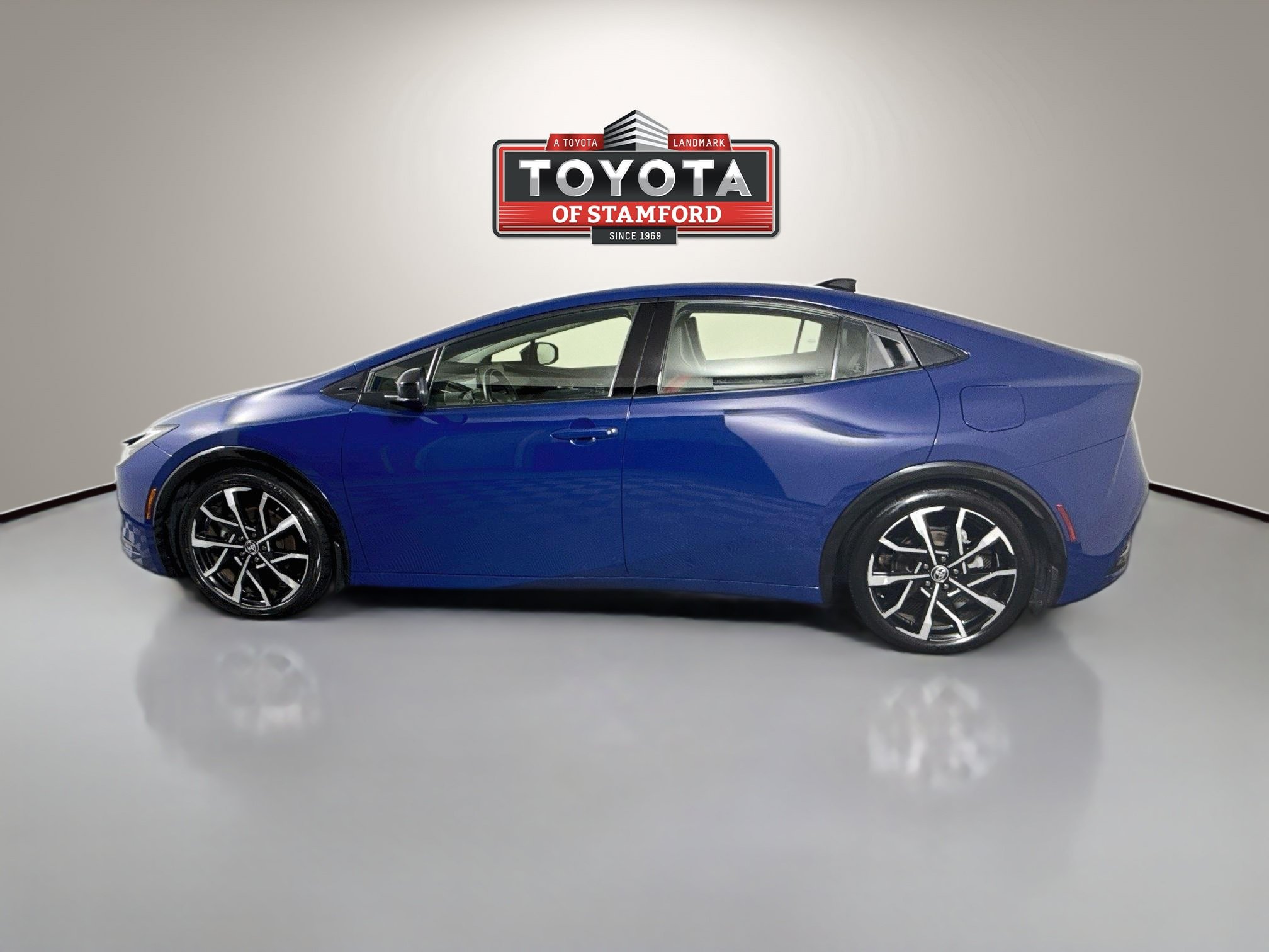 Certified 2024 Toyota Prius Prime FWD image 4