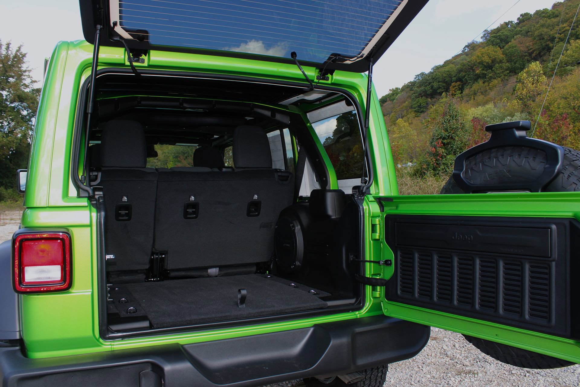 New 2026 Jeep Wrangler Unlimited Sport image 12