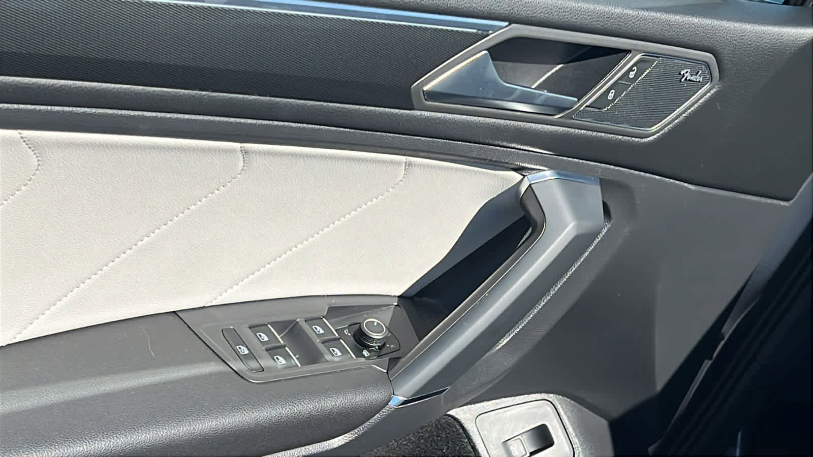 Certified 2020 Volkswagen Tiguan SEL Premium R-Line image 22