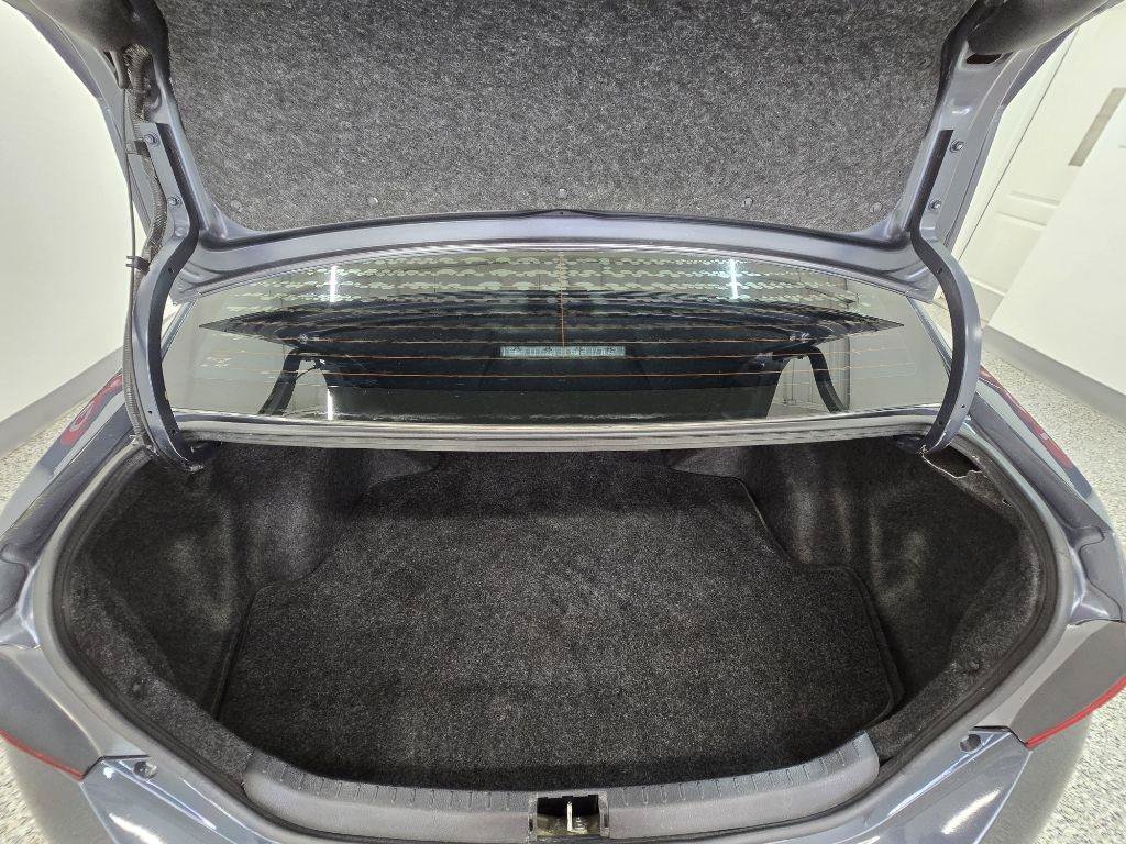 Used 2018 Toyota Corolla SE FWD image 15