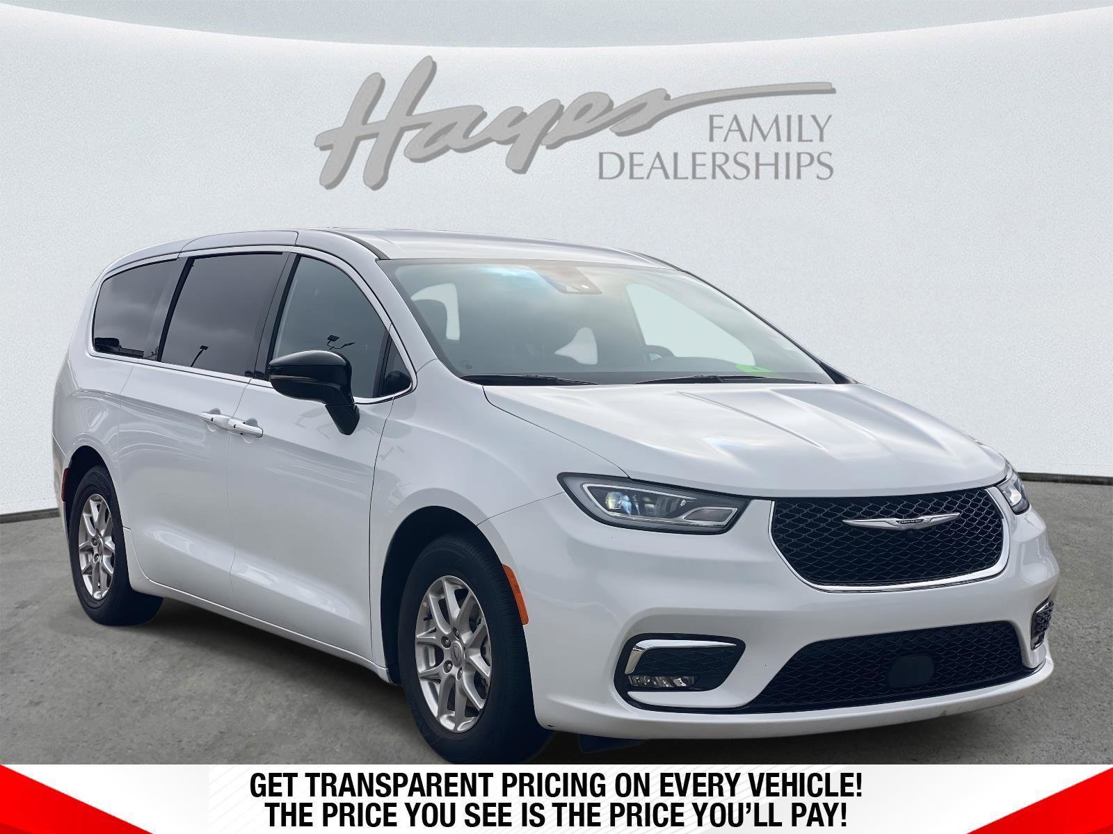 Certified 2025 Chrysler Pacifica Select FWD image 1