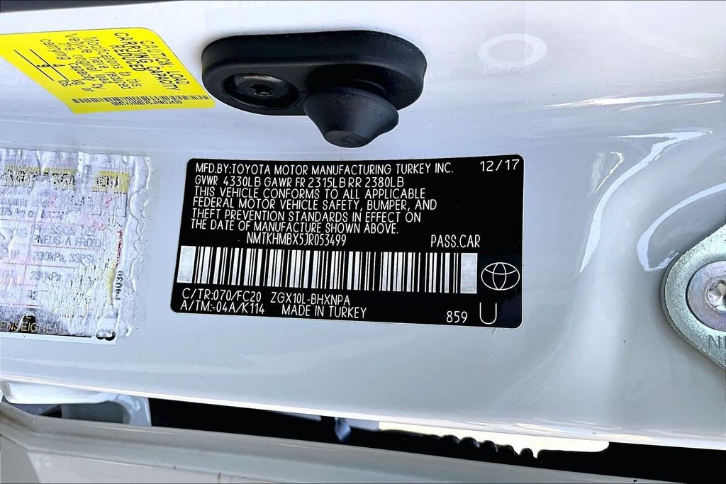 Used 2018 Toyota C-HR XLE FWD image 18