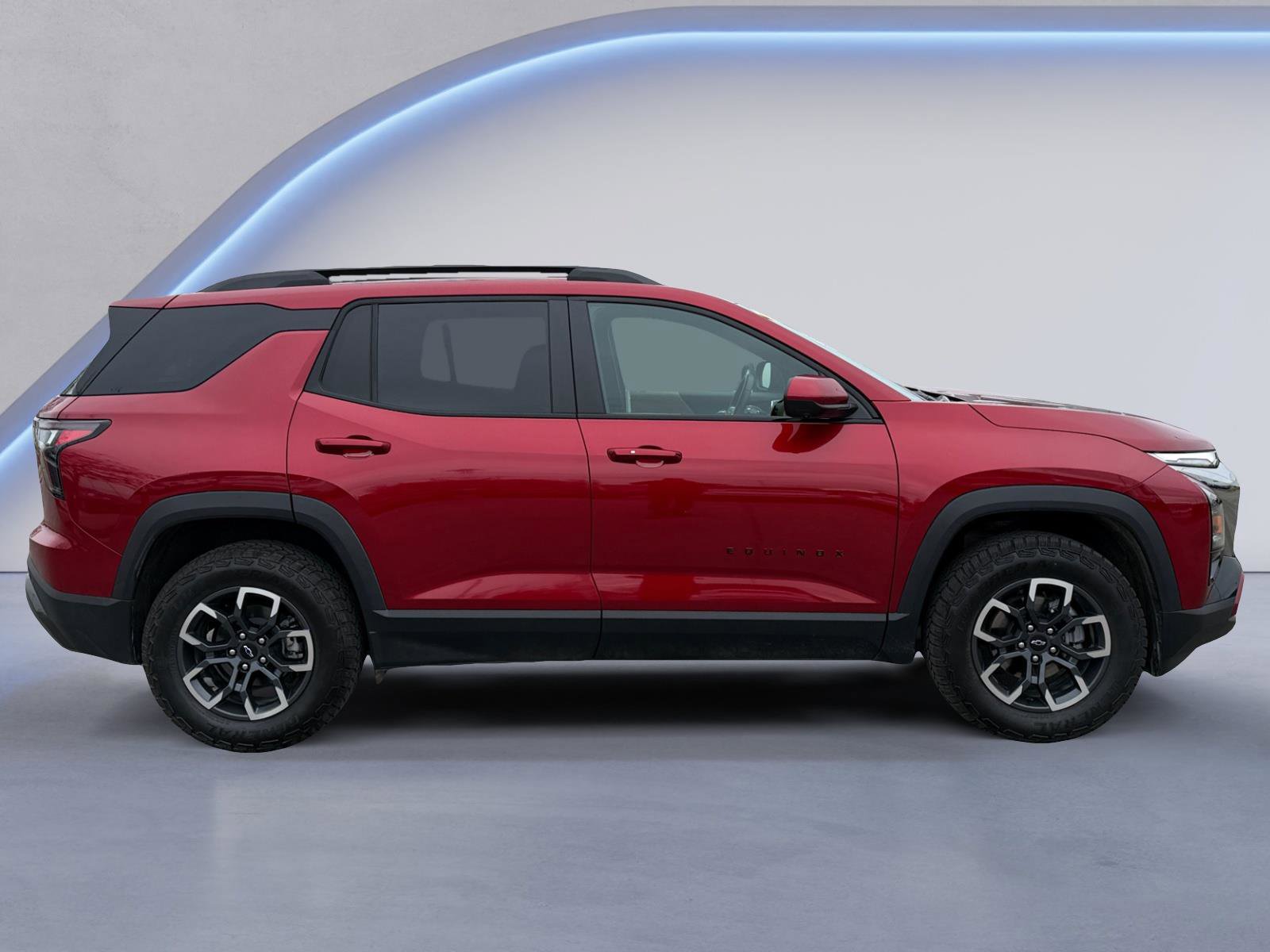 Used 2025 Chevrolet Equinox ACTIV w/ Safety and Technology Package image 2