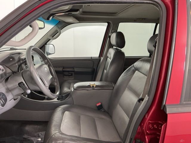 Used 2004 Ford Explorer Sport Trac XLS AWD/4WD image 13