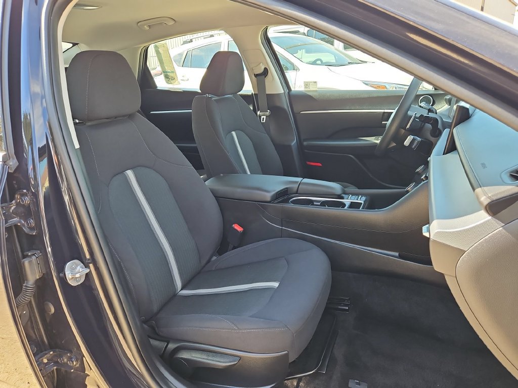Used 2025 Hyundai Sonata SEL FWD image 31