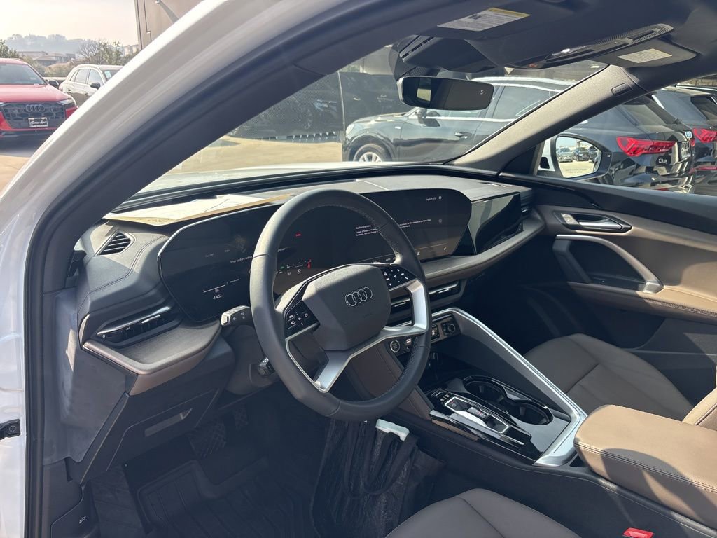 Used 2025 Audi Q5 Premium w/ Convenience Package image 12