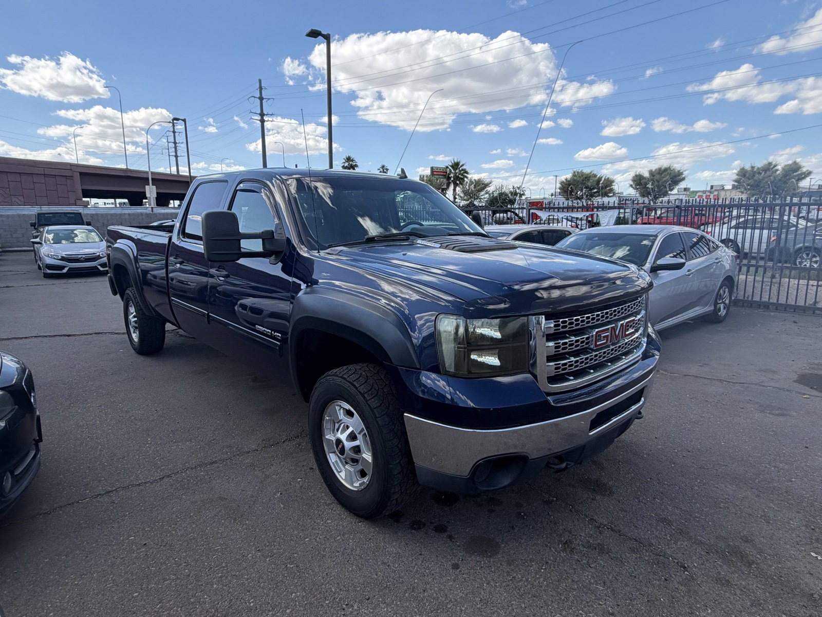 Used 2012 GMC Sierra 2500 SLE AWD/4WD image 3