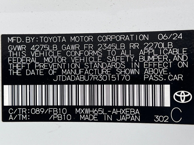 Used 2024 Toyota Prius LE AWD/4WD image 23