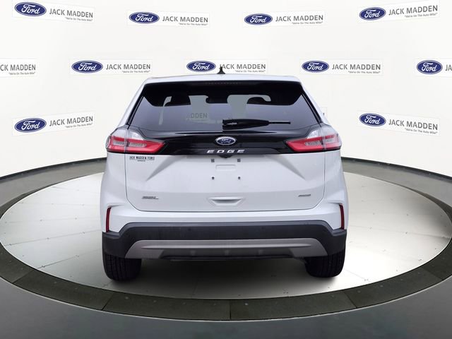 Certified 2022 Ford Edge SEL w/ Convenience Package AWD/4WD image 4