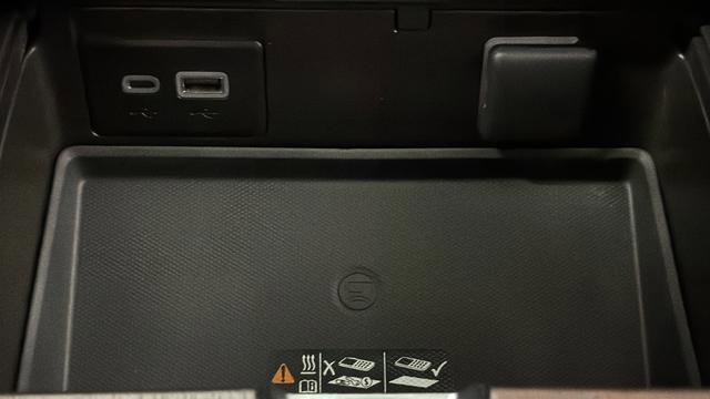 Used 2023 GMC Yukon XL Denali Ultimate image 33