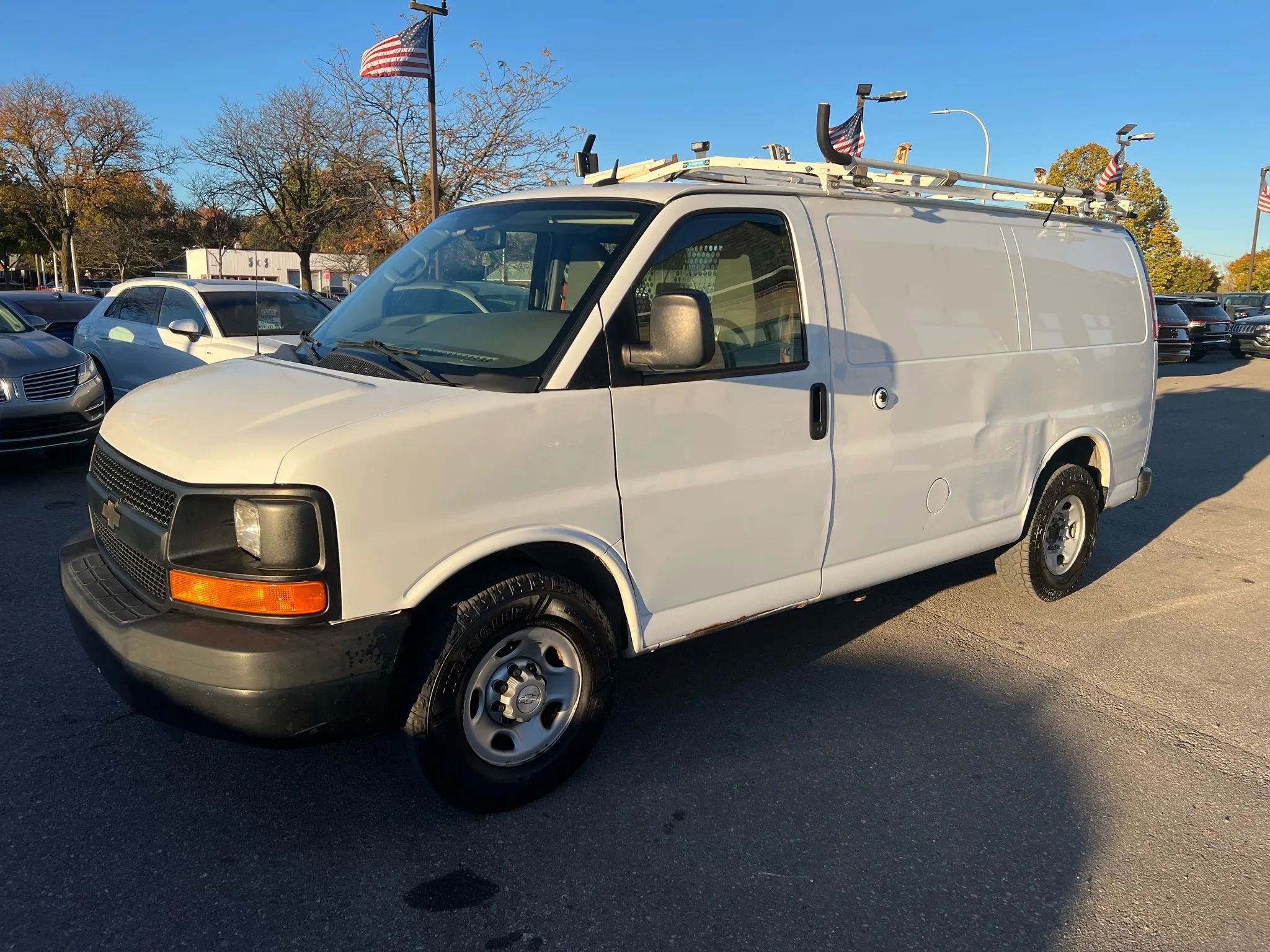 Used 2015 Chevrolet Express 2500 image 1