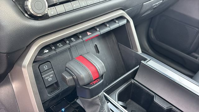 Used 2025 Toyota Sequoia SR5 w/ SR5 Premium Package AWD/4WD image 24